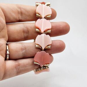 Vintage Thermoset Pink Moon Glow Pink Ginko Leaves Gold Tone Link Bracelet 7.5"